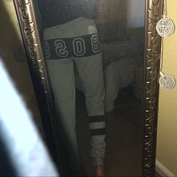 Sweats! - Picture 4 of 4